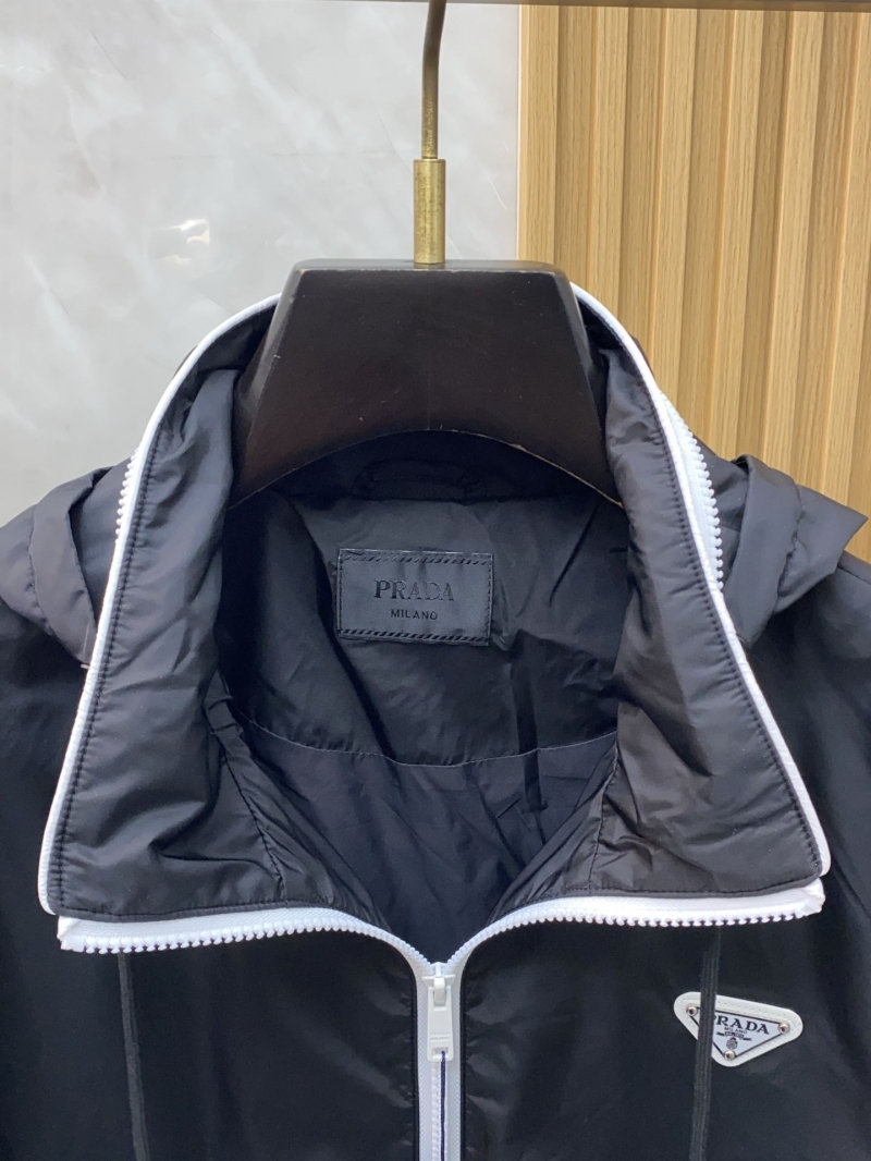 Pra*a outwear